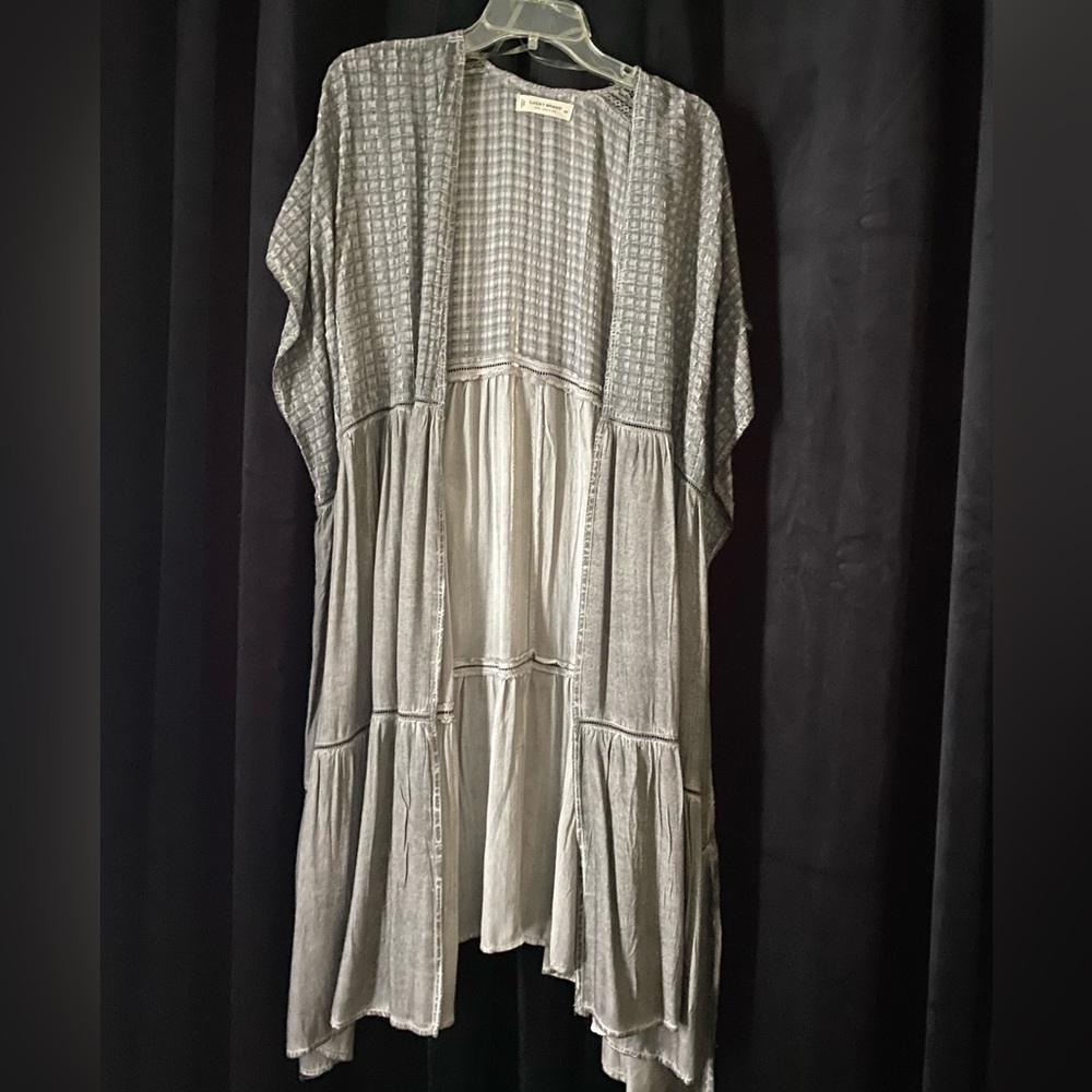 Lucky brand duster